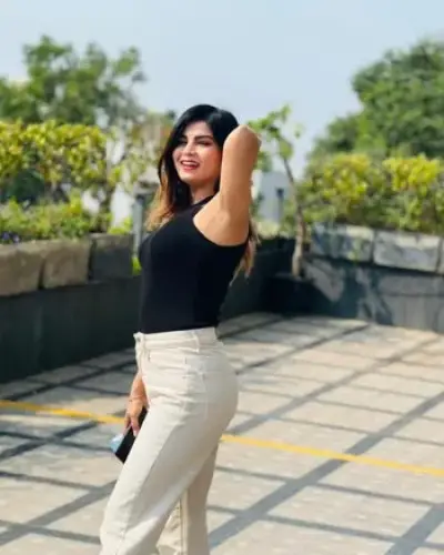 Call Girls Batiyagarh Cash On Delivery